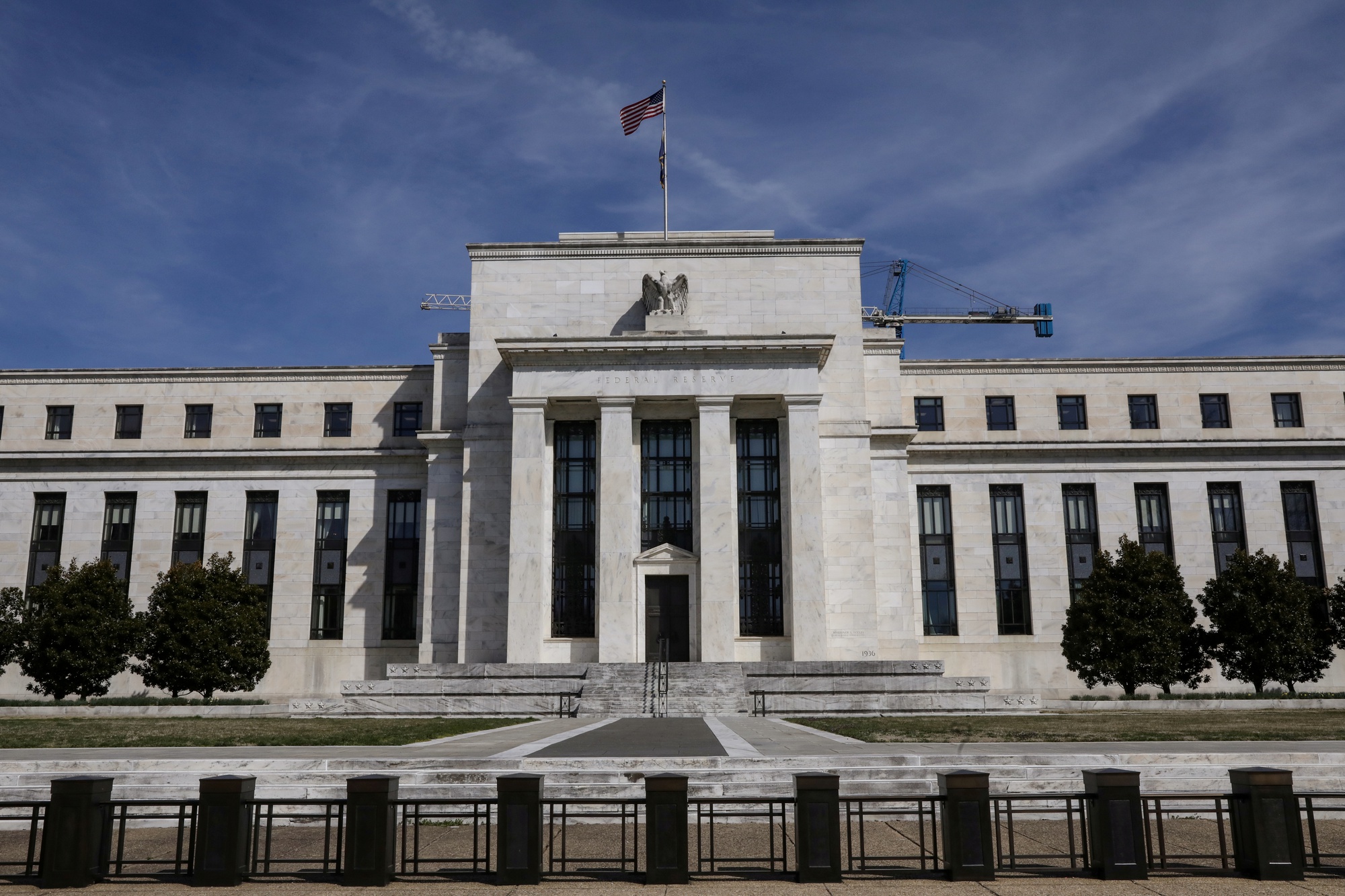Fed: Còn quá sớm để nói về thời điểm ngừng tăng lãi suất - Ảnh 1.