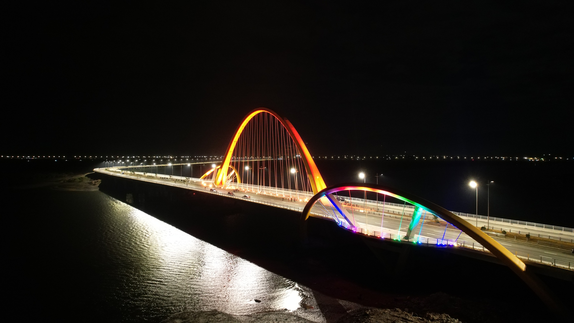 Quảng Ninh khánh thành cây cầu hơn 1.700 tỉ nối đôi bờ vịnh Cửa Lục- Ảnh 3.