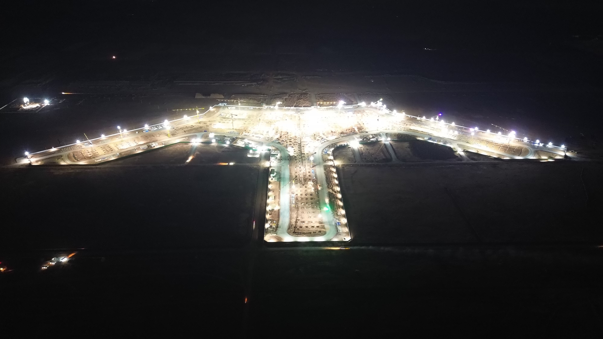 Ngắm công trường sân bay Long Thành rực sáng trong đêm- Ảnh 5.