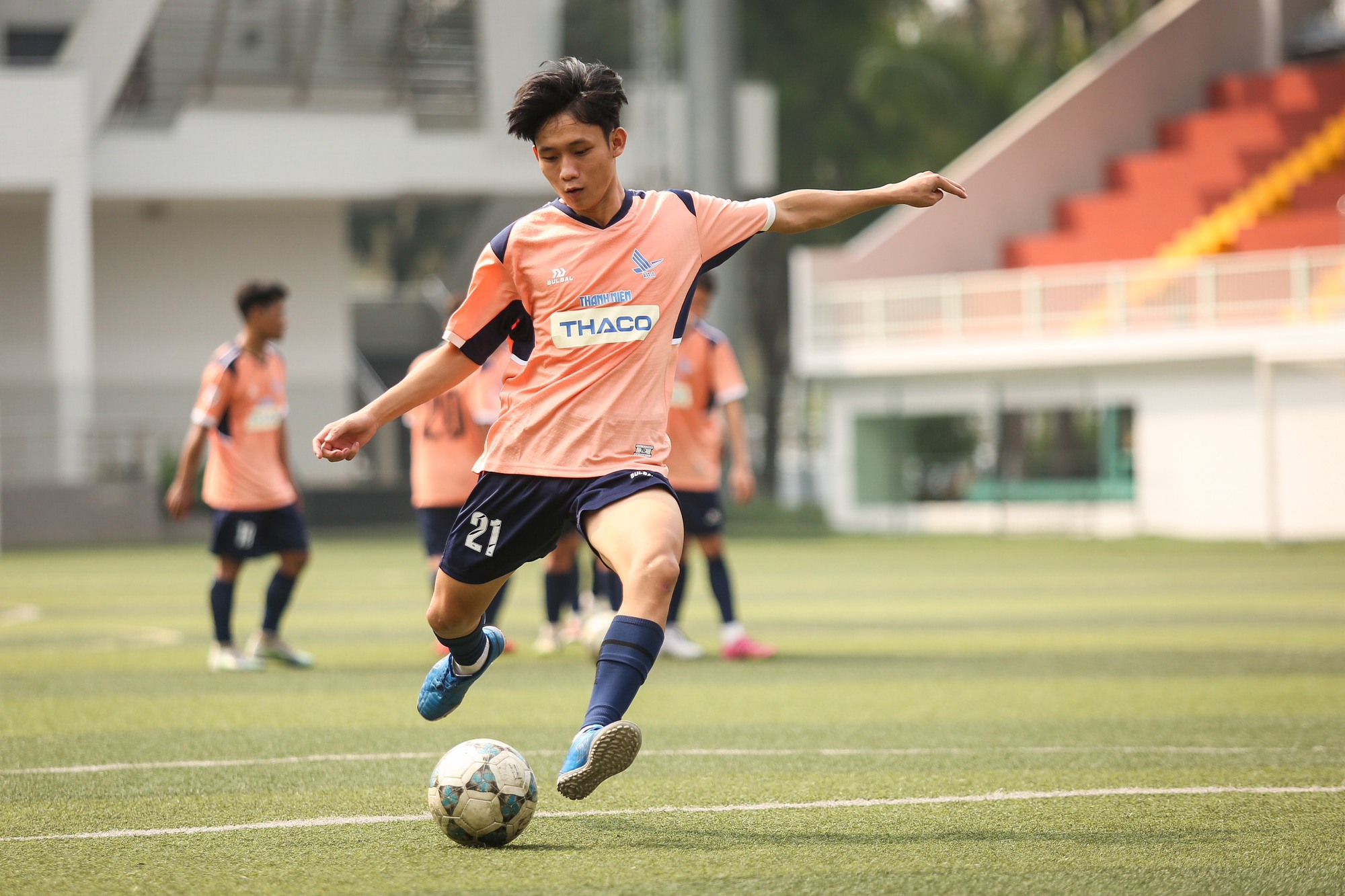 'Ngoại binh' Lào, Campuchia được kỳ vọng chơi thăng hoa tại giải bóng đá Thanh Niên sinh viên- Ảnh 9.