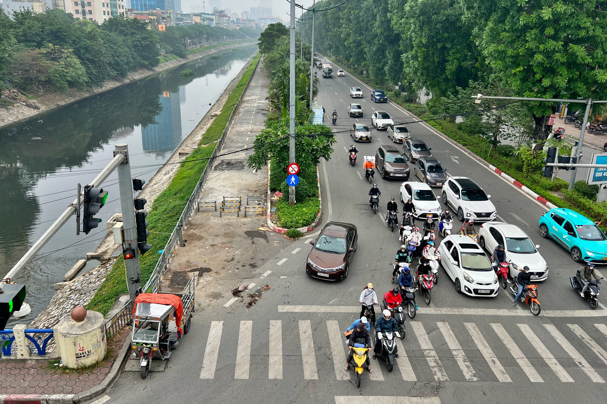 Cận cảnh 2 tuyến đường Hà Nội được đề xuất mở làn riêng cho xe đạp