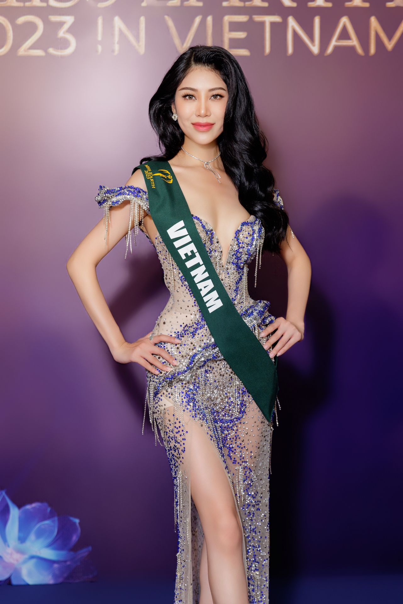 Hoa hậu Lan Anh mặc gợi cảm, khoe sắc cùng loạt mỹ nhân Miss Earth 2023 - Ảnh 2.