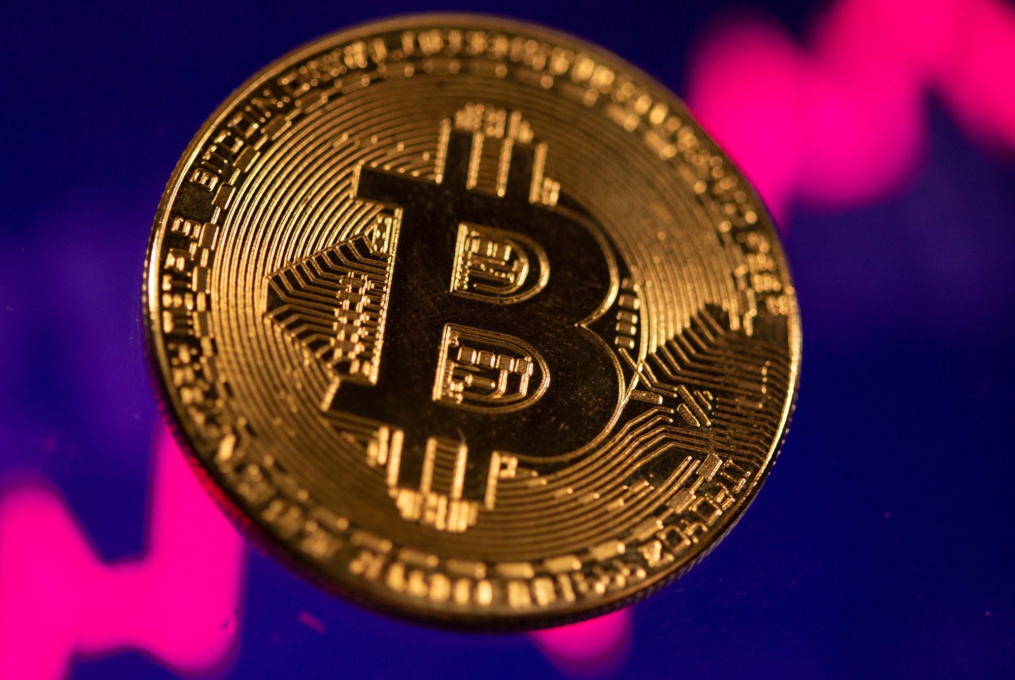 Hàng loạt tiền ảo tăng giá nhờ hiệu ứng lan truyền từ Bitcoin