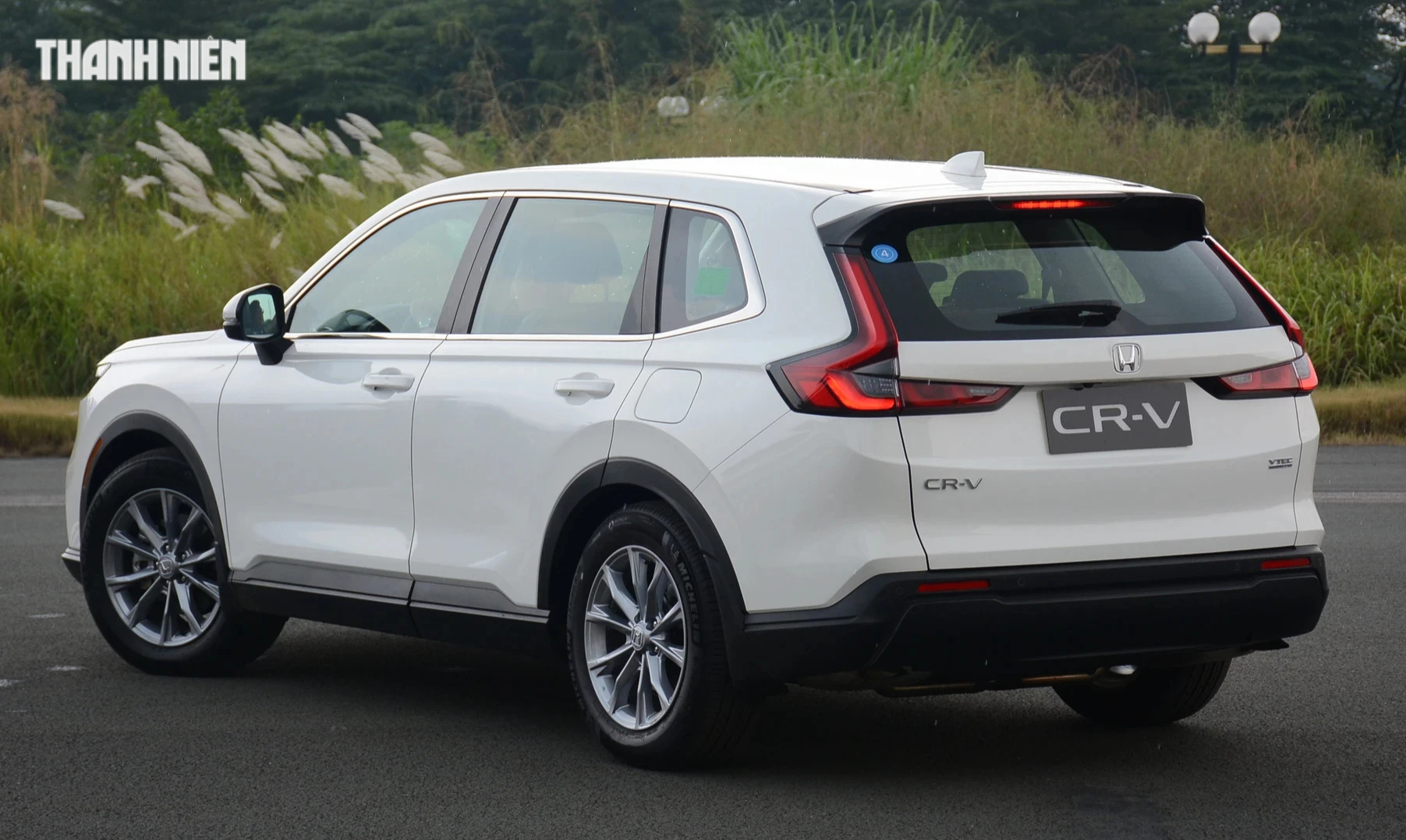 Ô tô Crossover 5 - 7 chỗ tại Việt Nam ồ ạt giảm giá đấu Mazda CX-5 - Ảnh 2.