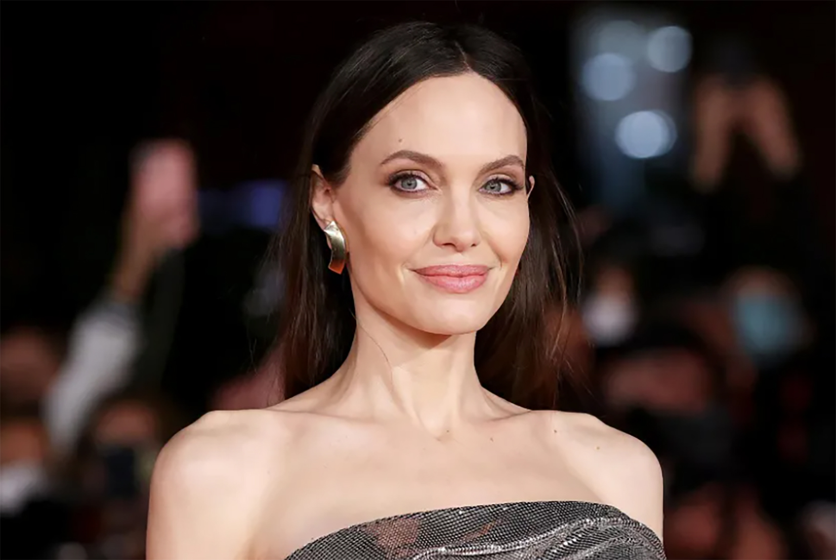 Angelina Jolie 'chưa hề nghĩ sẽ trở thành ngôi sao điện ảnh'