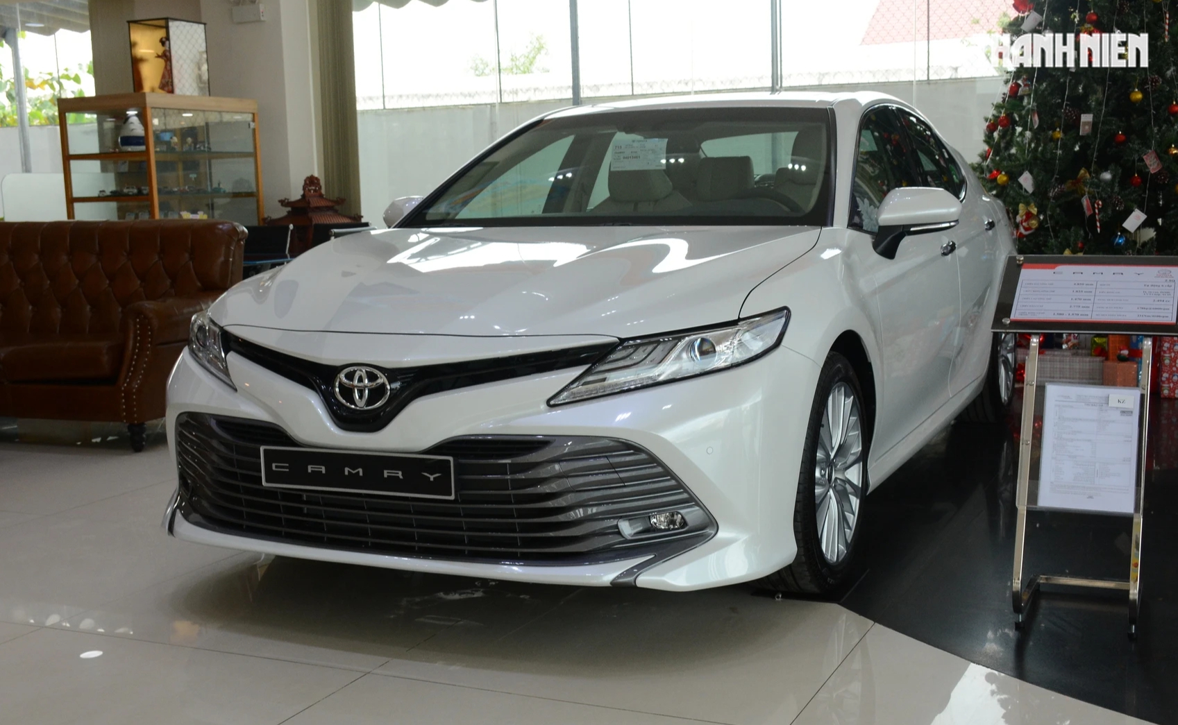 Sedan 'xịn' nhất của Toyota tại Việt Nam d&iacute;nh lỗi camera, triệu hồi hơn 2.000 xe - Ảnh 1.