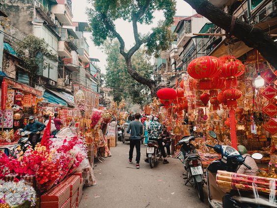 Tết Nguyên đán: Lễ hội truyền thống lớn nhất ở Việt Nam - Ảnh 1.