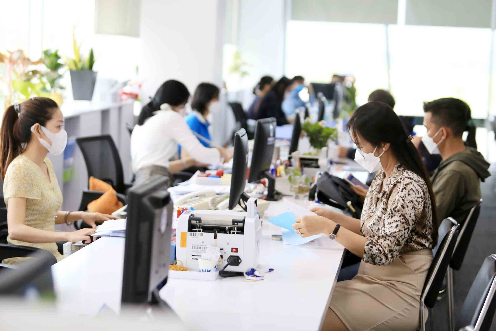 Mua bán, cho thuê, cho mượn tài khoản ngân hàng sẽ bị phạt đến 200 triệu đồng- Ảnh 1. Mua bán, cho thuê, cho mượn tài khoản ngân hàng sẽ bị phạt đến 200 triệu đồng- Ảnh 1.