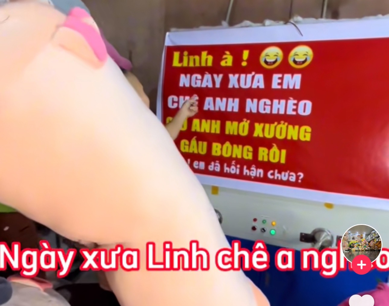 Quảng cáo... lạ bỗng thành 'hot trend' trên mạng xã hội: Kẻ thích, người chê - Ảnh 2.