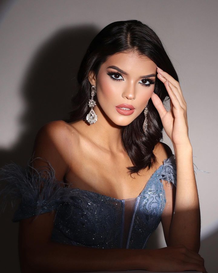 Người đẹp có con năm 16 tuổi gây tranh cãi khi đăng quang Hoa hậu Venezuela - Ảnh 5.