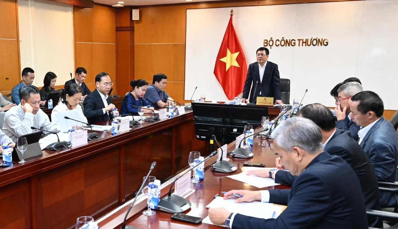Bộ Công thương giao EVN đề xuất làm đường dây mới, tăng nhập khẩu điện từ Lào - Ảnh 1. Bộ Công thương giao EVN đề xuất làm đường dây mới, tăng nhập khẩu điện từ Lào - Ảnh 1.