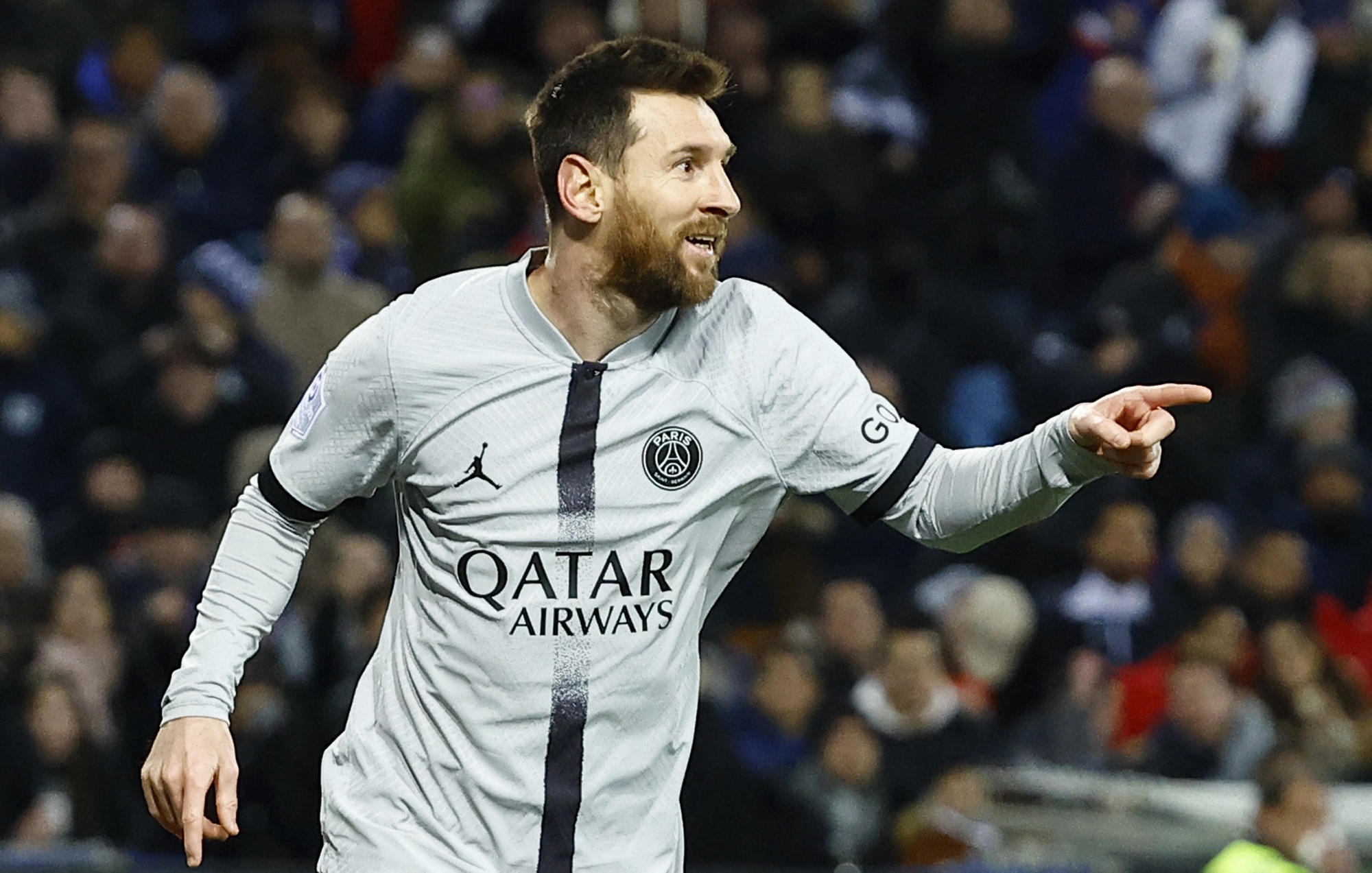 Messi ghi bàn giúp CLB PSG giữ ngôi đầu