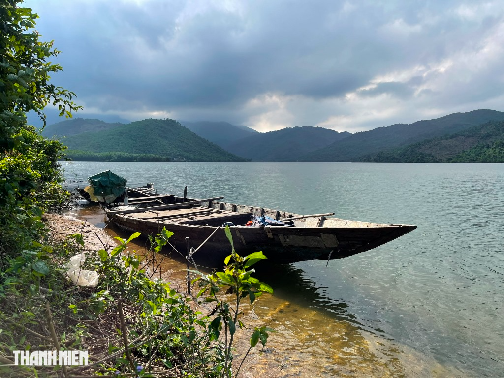 Cảnh đẹp như tranh vẽ ở hồ Đồng Xanh - Ảnh 1.