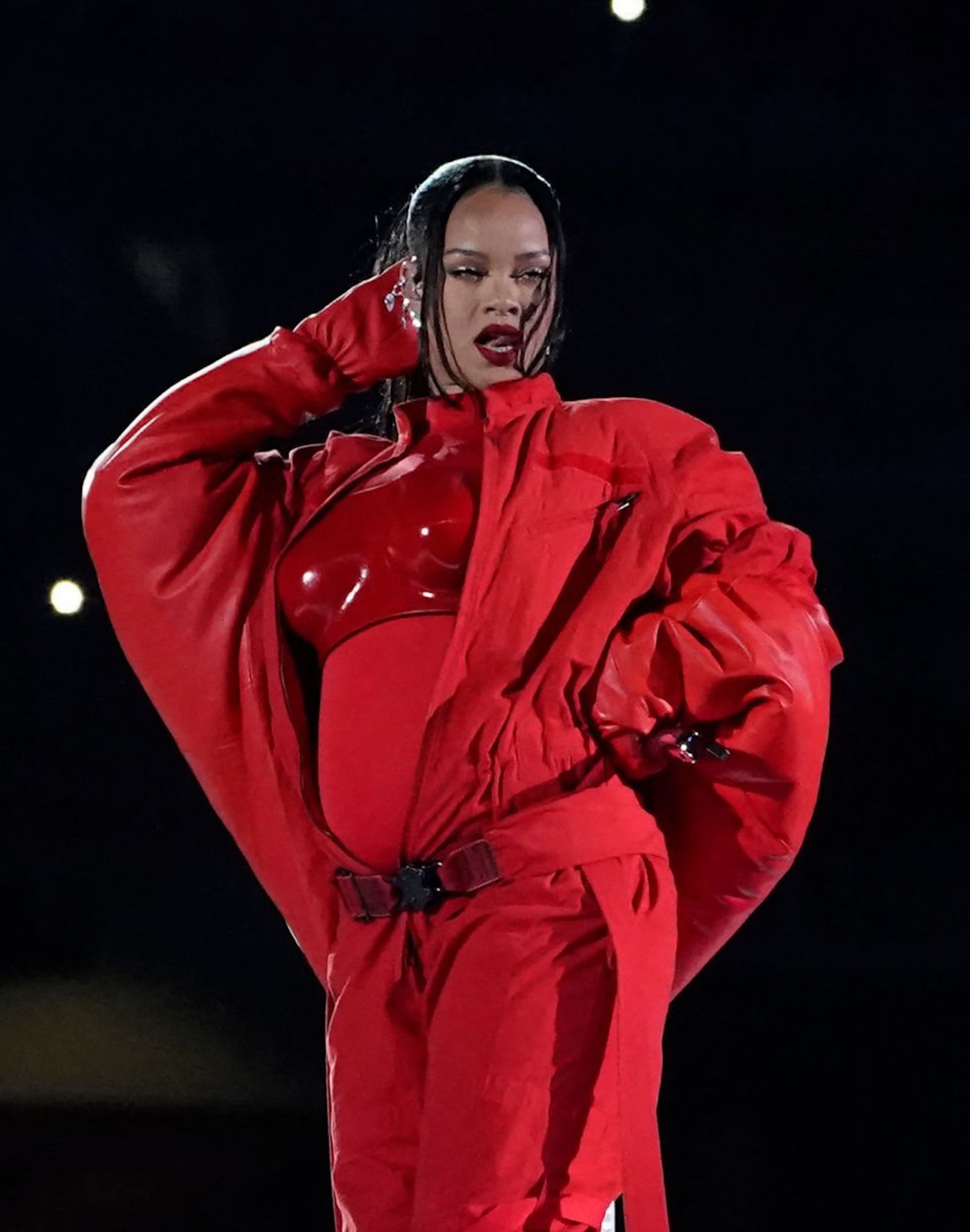 Rihanna X C Nh N Mang Thai Sau M N Tr Nh Di N G Y S T T I Super Bowl