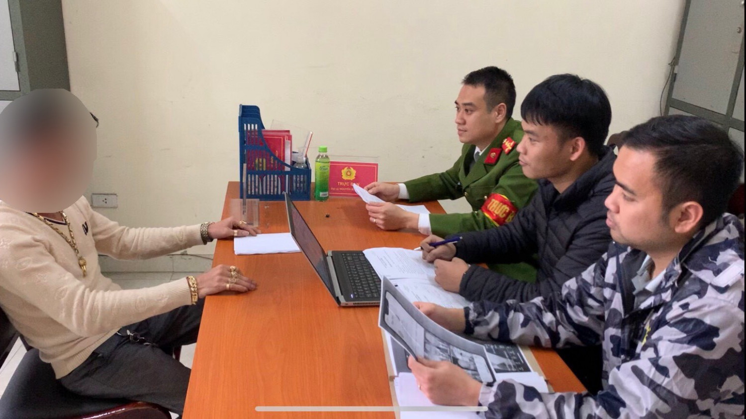 Quảng Ninh: Xử lý đối tượng phát tin sai sự thật về thiếu tướng Đinh Văn Nơi - Ảnh 1.