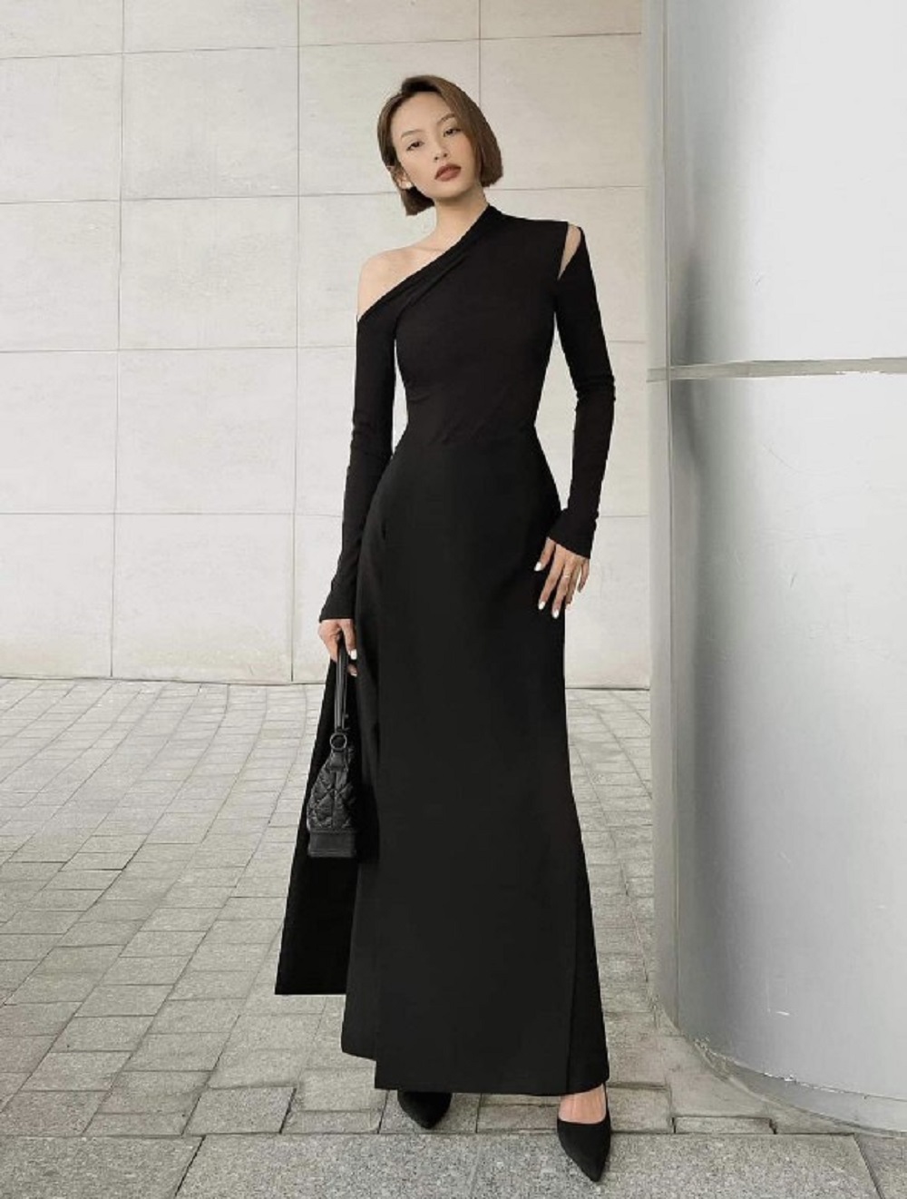 Những kiểu váy đen giúp phái đẹp trông sang trọng, quyến rũ | Báo Dân trí