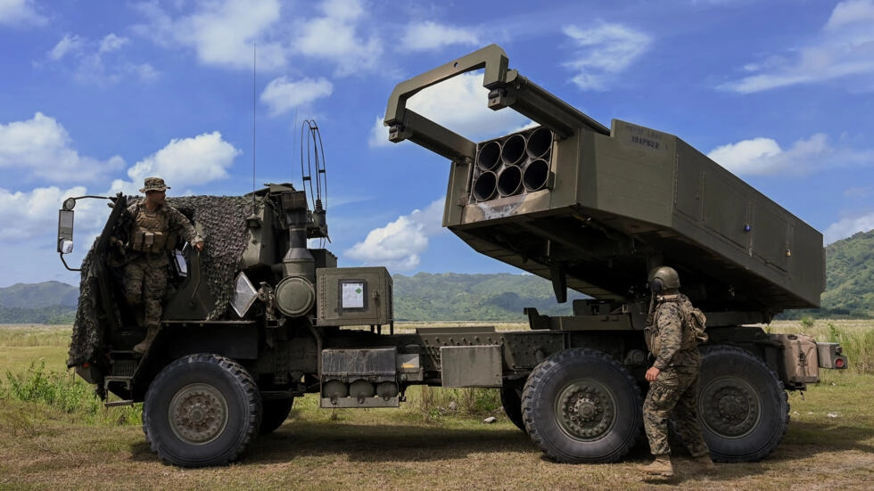 Mỹ cung cấp tọa độ để Ukraine bắn HIMARS? - Ảnh 1.