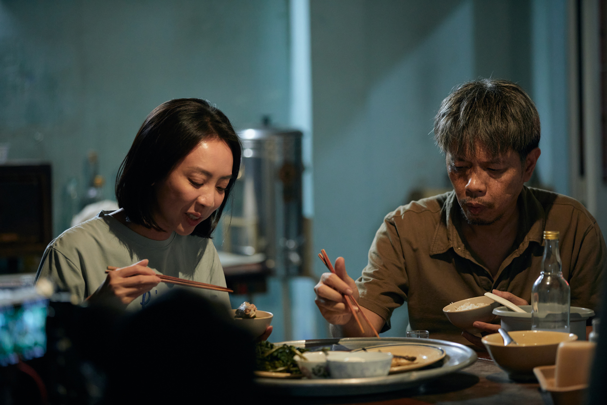 Thu Trang và Thái Hòa tái hợp trong phim 'Chuyện xóm tui - Con Nhót mót chồng'