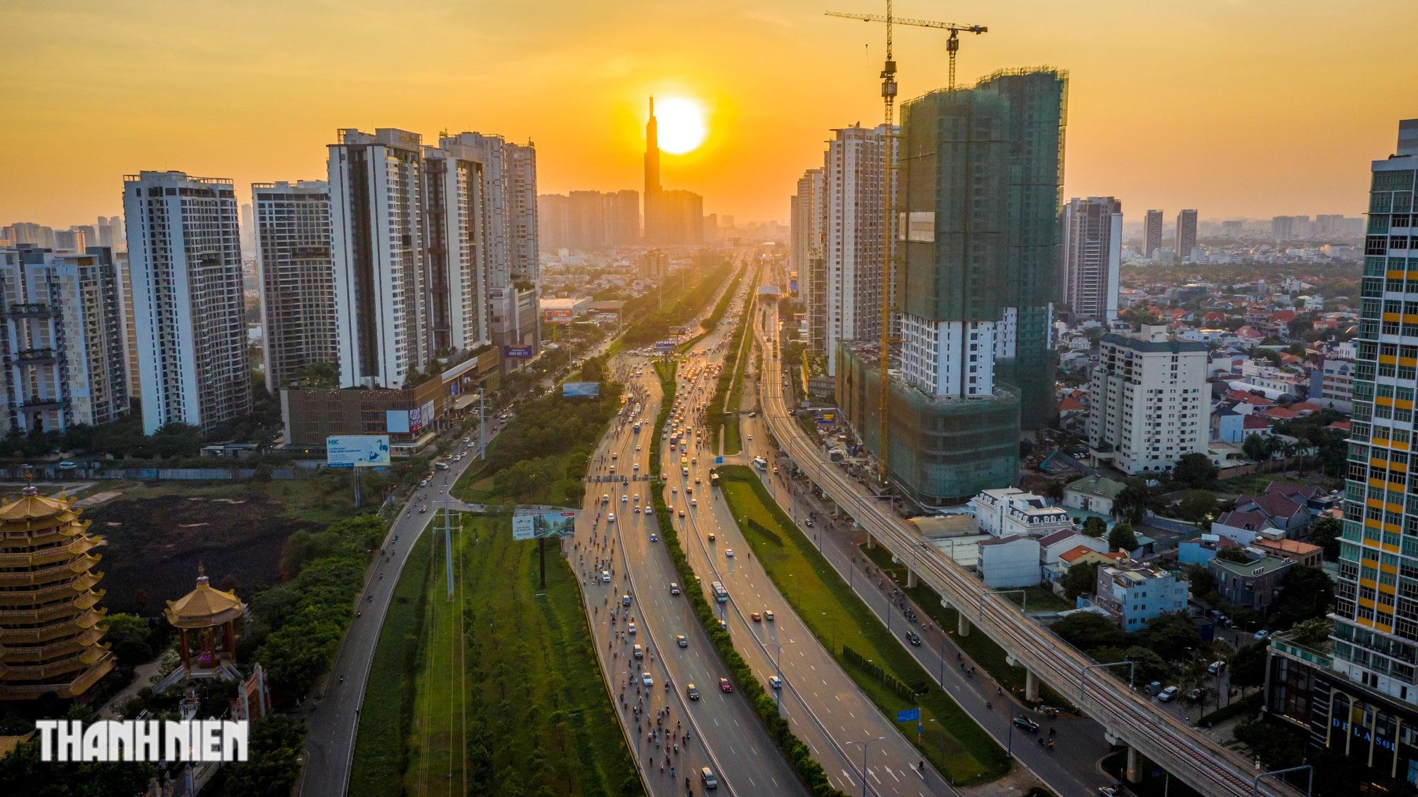 Hoàng hôn từ những tòa nhà trên thành phố Sài Gòn - Ảnh 5.