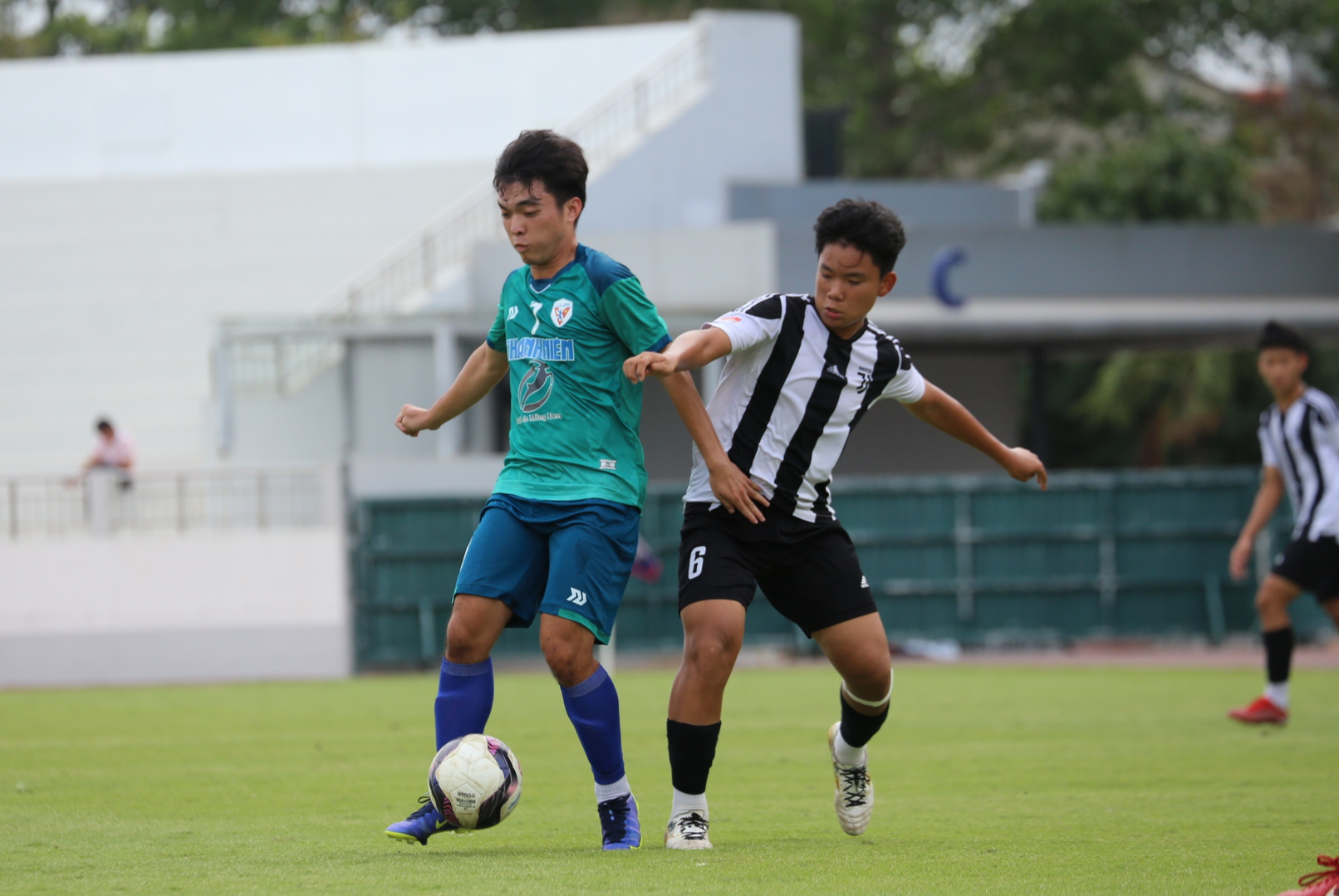 Đội bóng sinh viên làm khó Học viện Juventus Việt Nam - Ảnh 8.