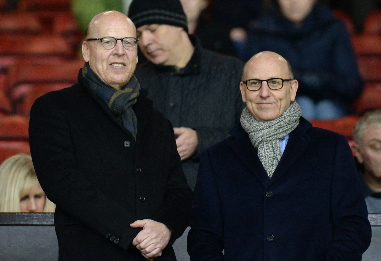 Ular bir stakanga silkitib, keyin ichishadi