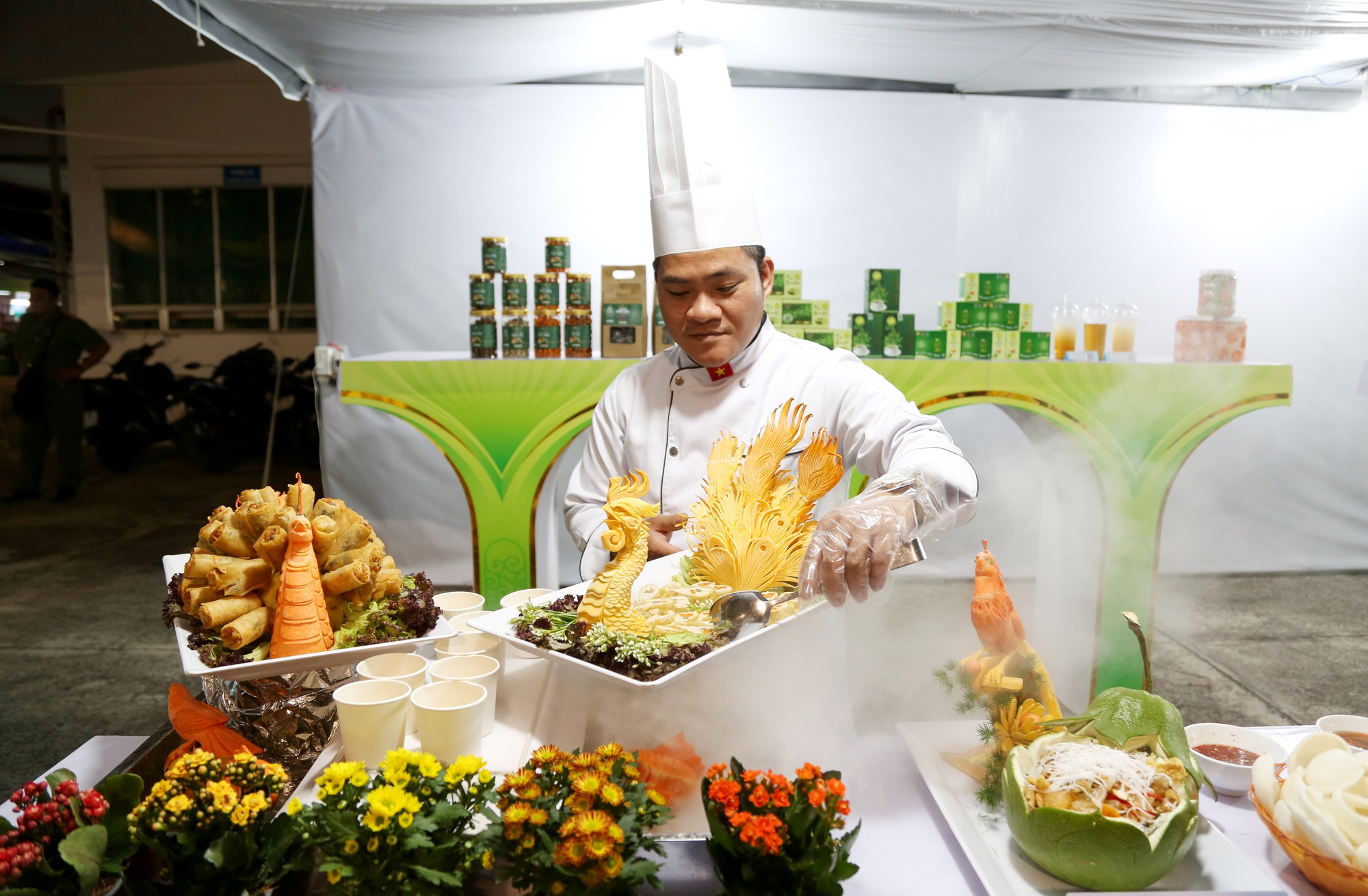 Ngắm vẻ đẹp món chay tại lễ hội nghệ thuật chế biến món ăn chay Tây Ninh - Ảnh 1.