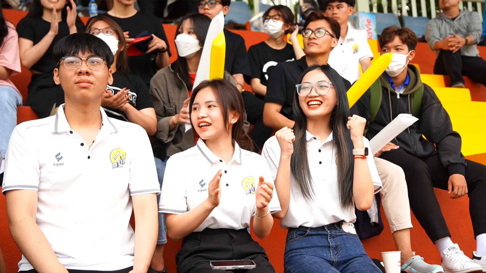 Giải bóng đá Thanh Niên sinh viên Việt Nam: cuồng nhiệt từ khán đài - Ảnh 1.