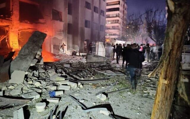 Israel tấn công khu dân cư Syria, ít nhất 5 người thiệt mạng - Ảnh 1.