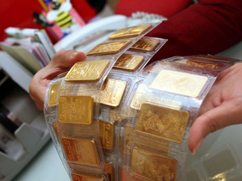 Giá vàng hôm nay 13.1.2024: Vàng SJC bỏ xa thế giới trên 16 triệu đồng- Ảnh 1.
