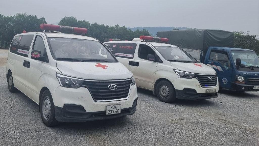 Lan tỏa trên mạng xã hội: Ùn ùn đăng ký lái xe cấp cứu 0 đồng giúp bệnh nhân nghèo - Ảnh 1. Lan tỏa trên mạng xã hội: Ùn ùn đăng ký lái xe cấp cứu 0 đồng giúp bệnh nhân nghèo - Ảnh 1.