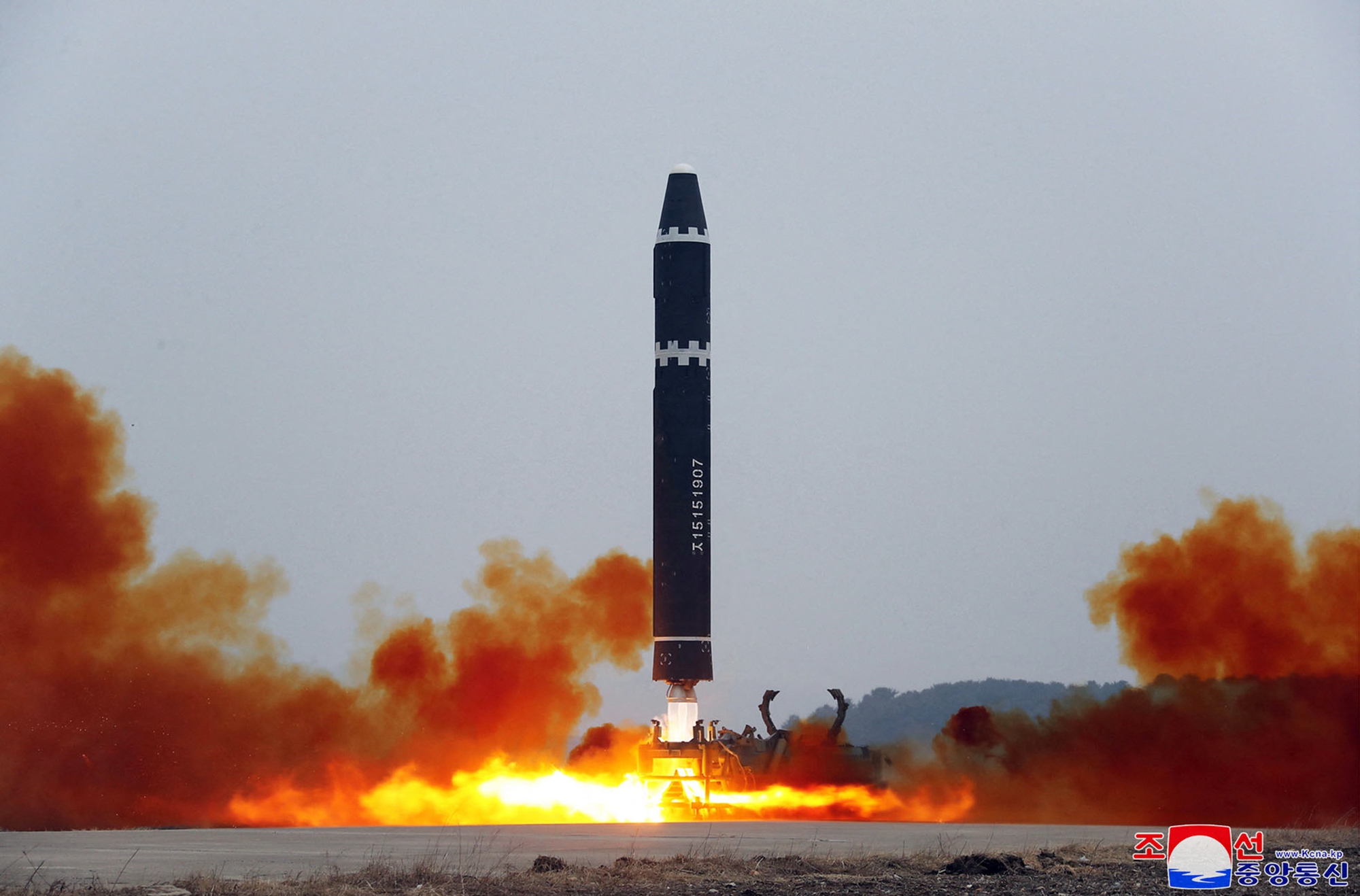 Động thái tên lửa mới của Triều Tiên - Ảnh 1.