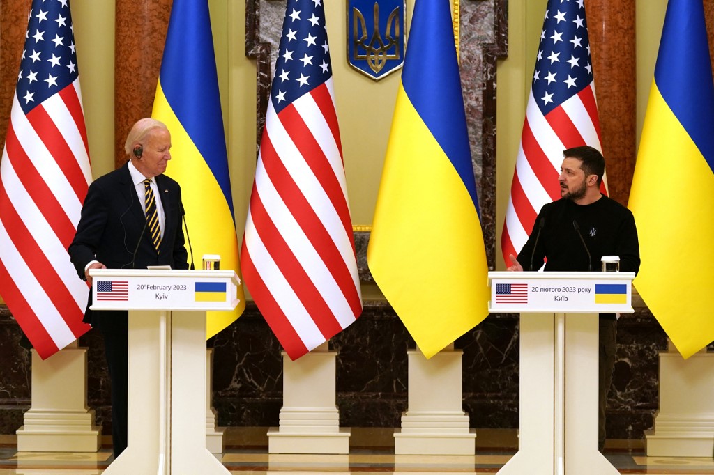 Chùm ảnh: Tổng thống Mỹ Joe Biden đến Kyiv giữa chiến sự Ukraine - Ảnh 11.