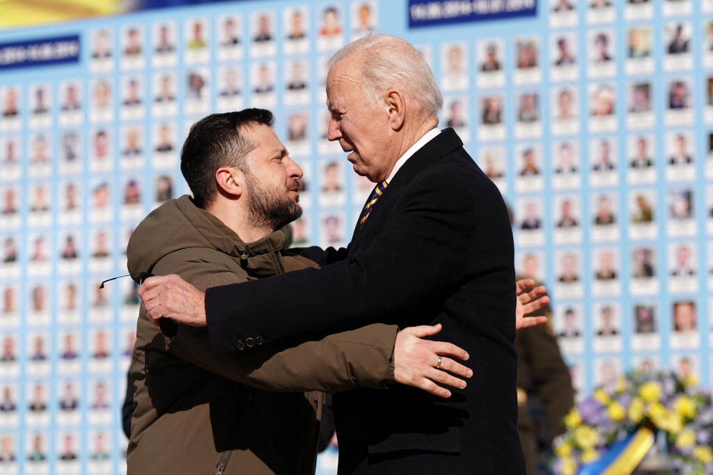 Tổng thống Mỹ Joe Biden bất ngờ thăm Kyiv - Ảnh 2.