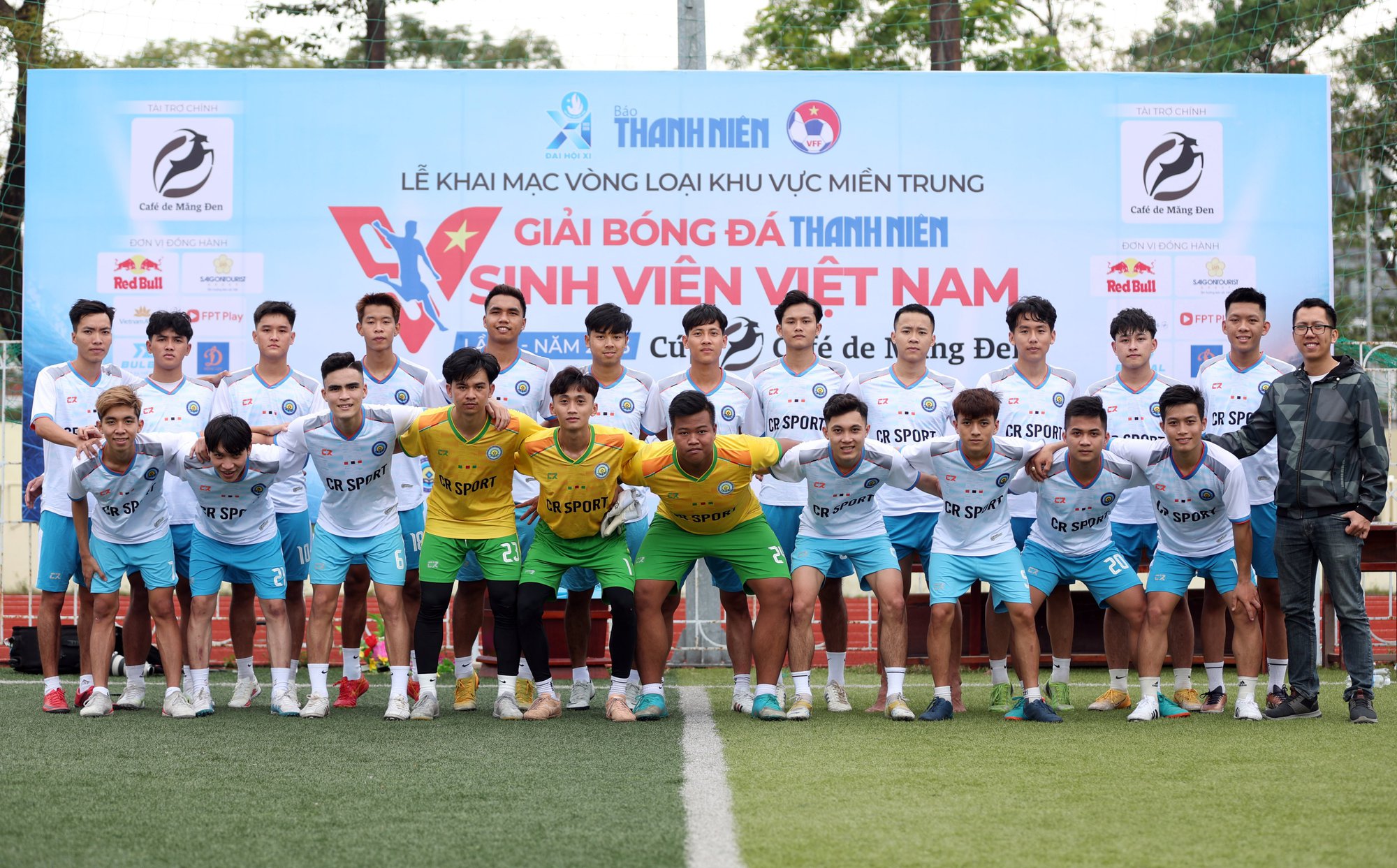 Giải Thanh Niên Sinh viên Việt Nam miền Trung: Hơn 150 cầu thủ đồng loạt ra sân - Ảnh 3.