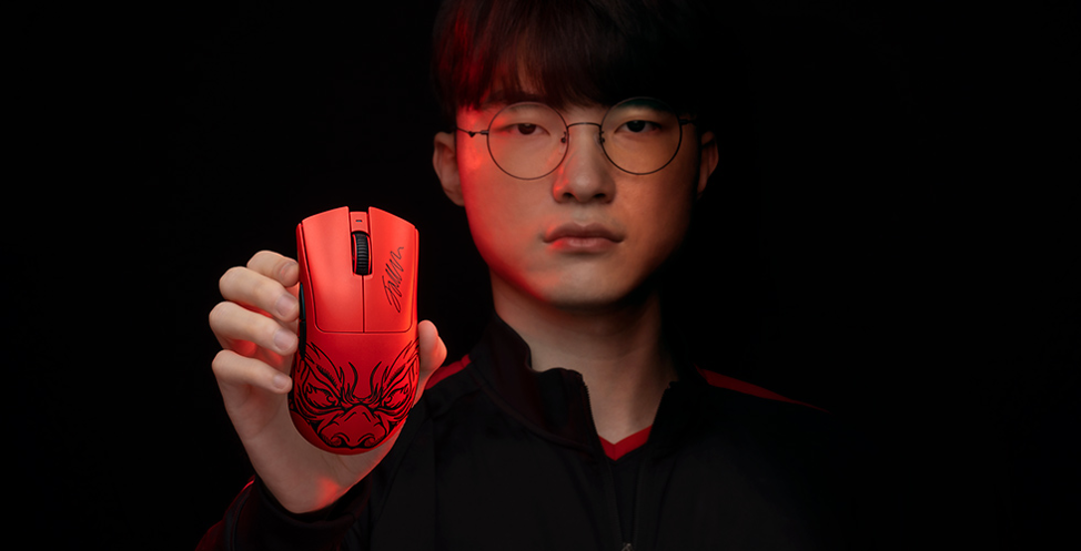 Razer trình làng mẫu chuột DeathAdder V3 Pro Faker dành cho game thủ