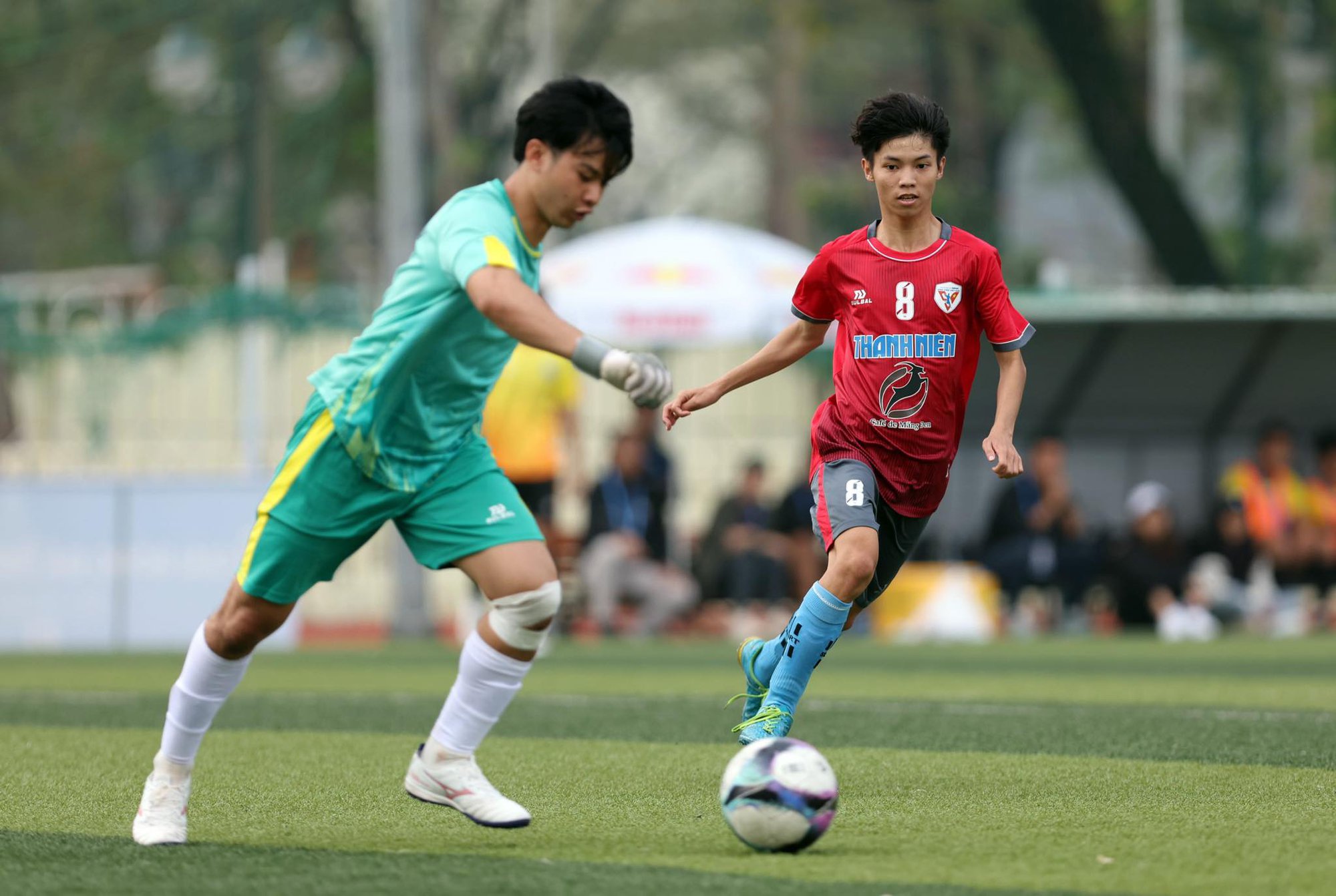 CĐ Phương Đông Đà Nẵng 1-2 ĐH Kinh tế Huế: Chiến thắng nghẹt thở - Ảnh 4.