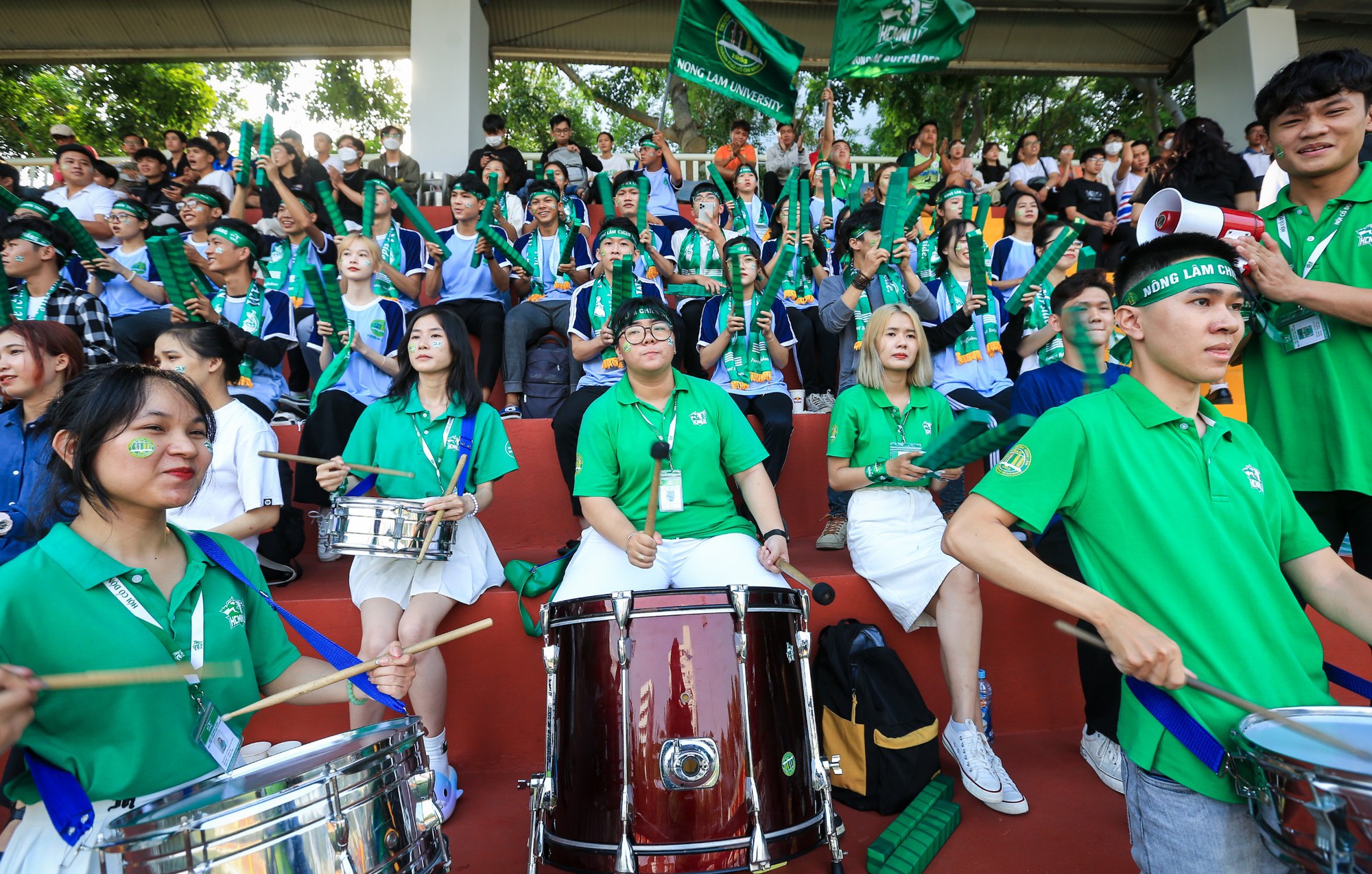 ĐH Nông Lâm TP.HCM vs Cao đẳng Kỹ thuật Cao Thắng: Tranh suất cuối vào vòng play-off - Ảnh 1.