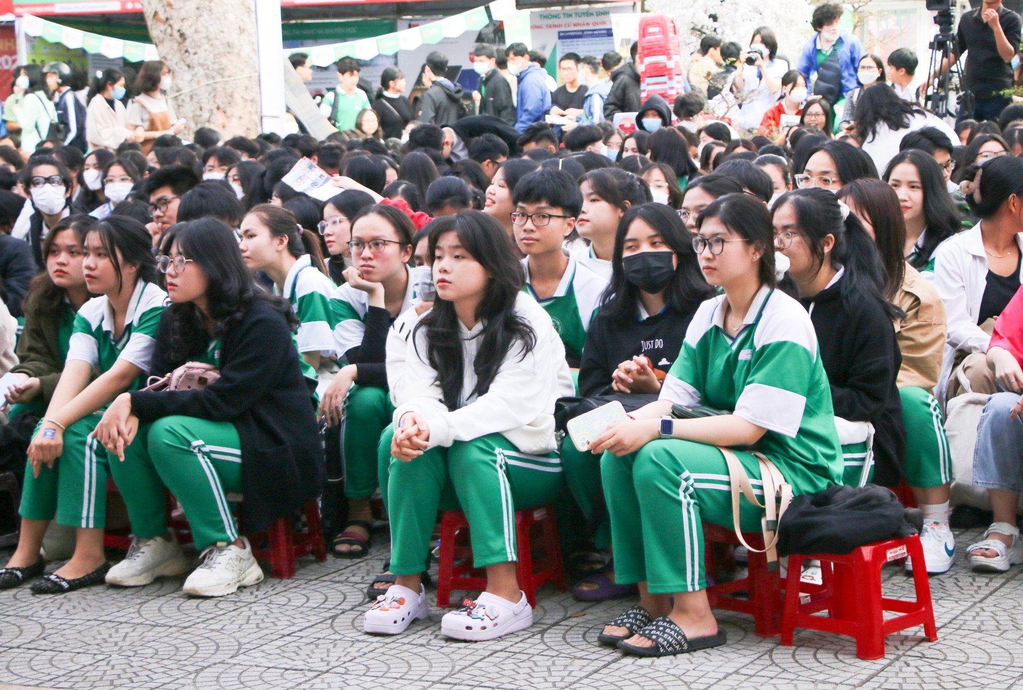 Tư vấn mùa thi: 'Mẹo' giảm áp lực, giữ vững tâm lý, sức khỏe trước ngày thi - Ảnh 8.