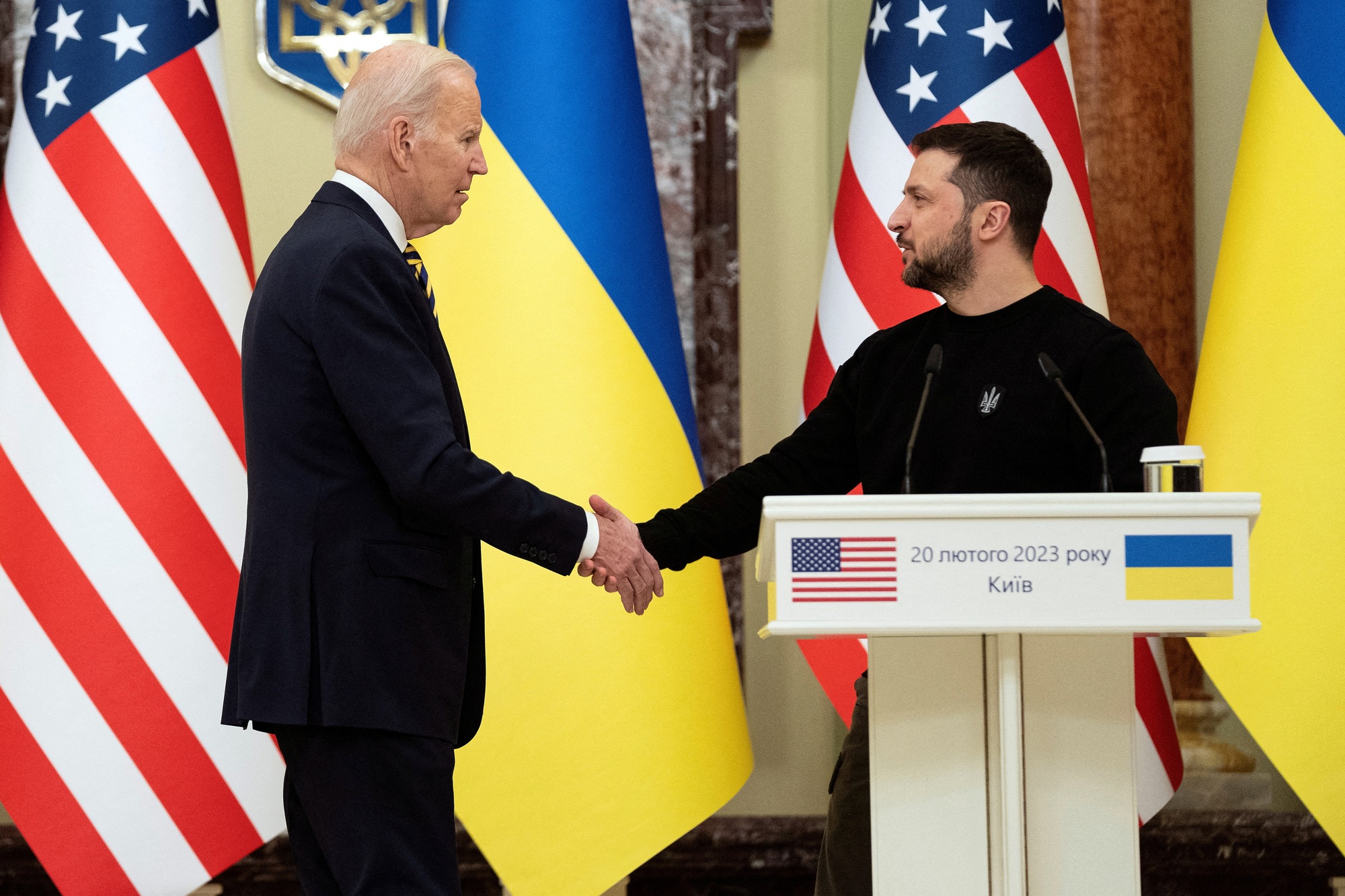 Tổng thống Ukraine nói Mỹ sẽ mất sức ảnh hưởng nếu Kyiv thua cuộc - Ảnh 1.