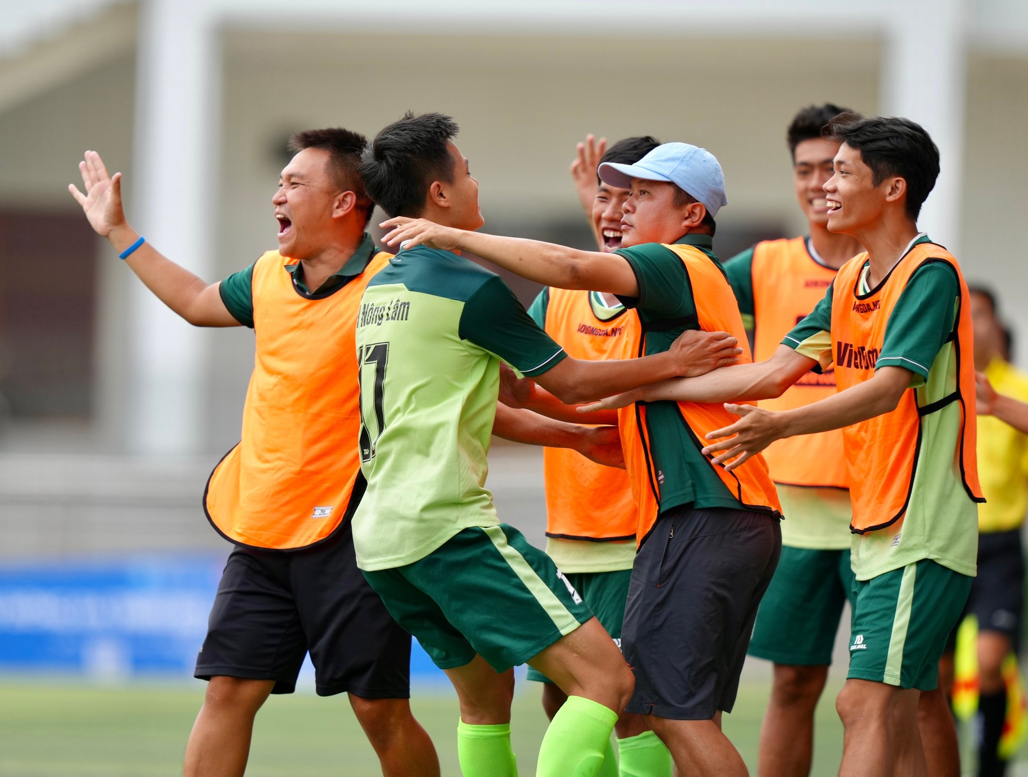 ĐH Nông Lâm TP.HCM 2-1 Cao đẳng Kỹ thuật Cao Thắng: Đẳng cấp lên tiếng - Ảnh 4.