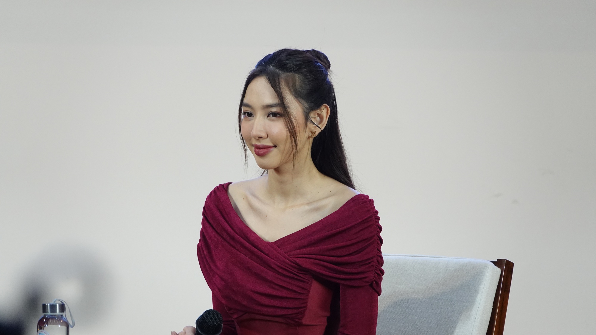 Hoa hậu Thủy Tiên chia sẻ kinh nghiệm học ngoại ngữ tại Đại học Quy Nhơn - Ảnh 5.