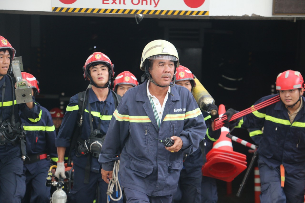 Những người lao mình vào thảm họa: 'Đại ca' vượt qua nỗi sợ bằng chữ 'Tâm' - Ảnh 1.