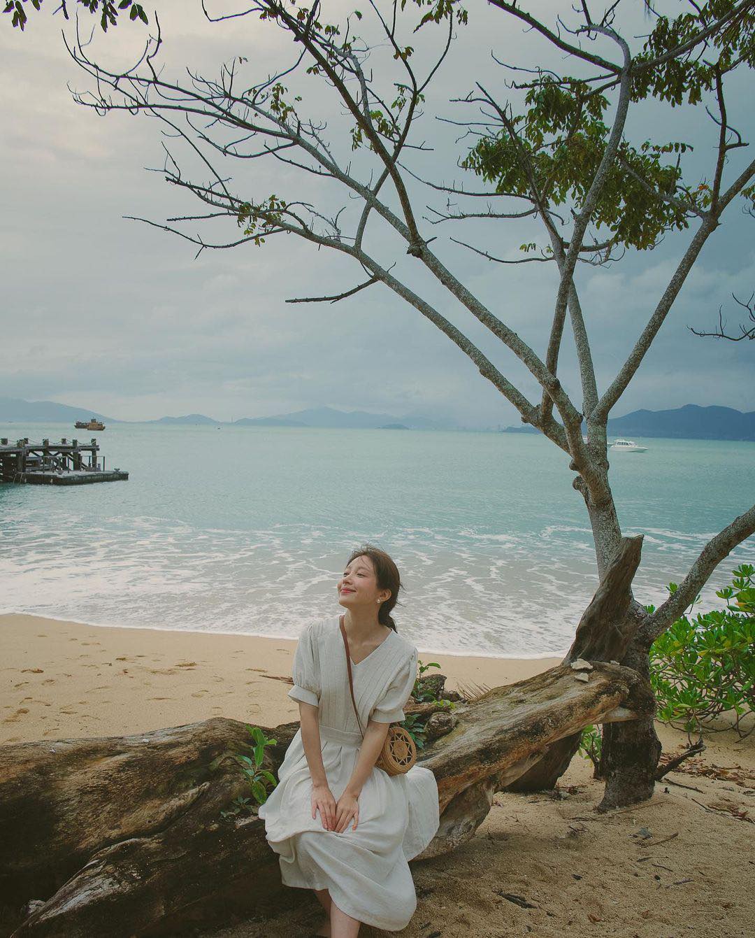 ‘Nữ hoàng fancam’ Hani khoe nhan sắc ngọt ngào trong loạt ảnh du lịch Nha Trang - Ảnh 9.