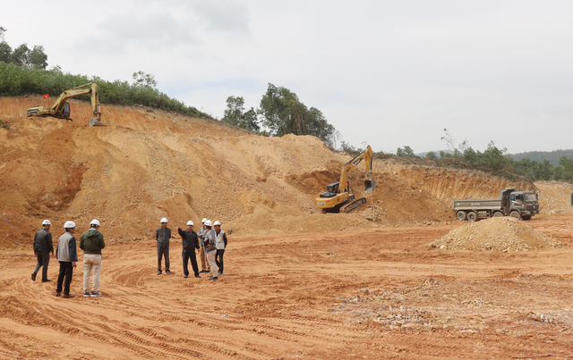 Chờ cấp phép mỏ, nhà thầu ở Phú Yên bị ép giá - Ảnh 3.