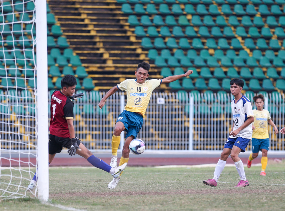 ĐH An Giang 0-2 ĐH Cần Thơ: Chờ chung kết ở lượt đấu cuối - Ảnh 4.