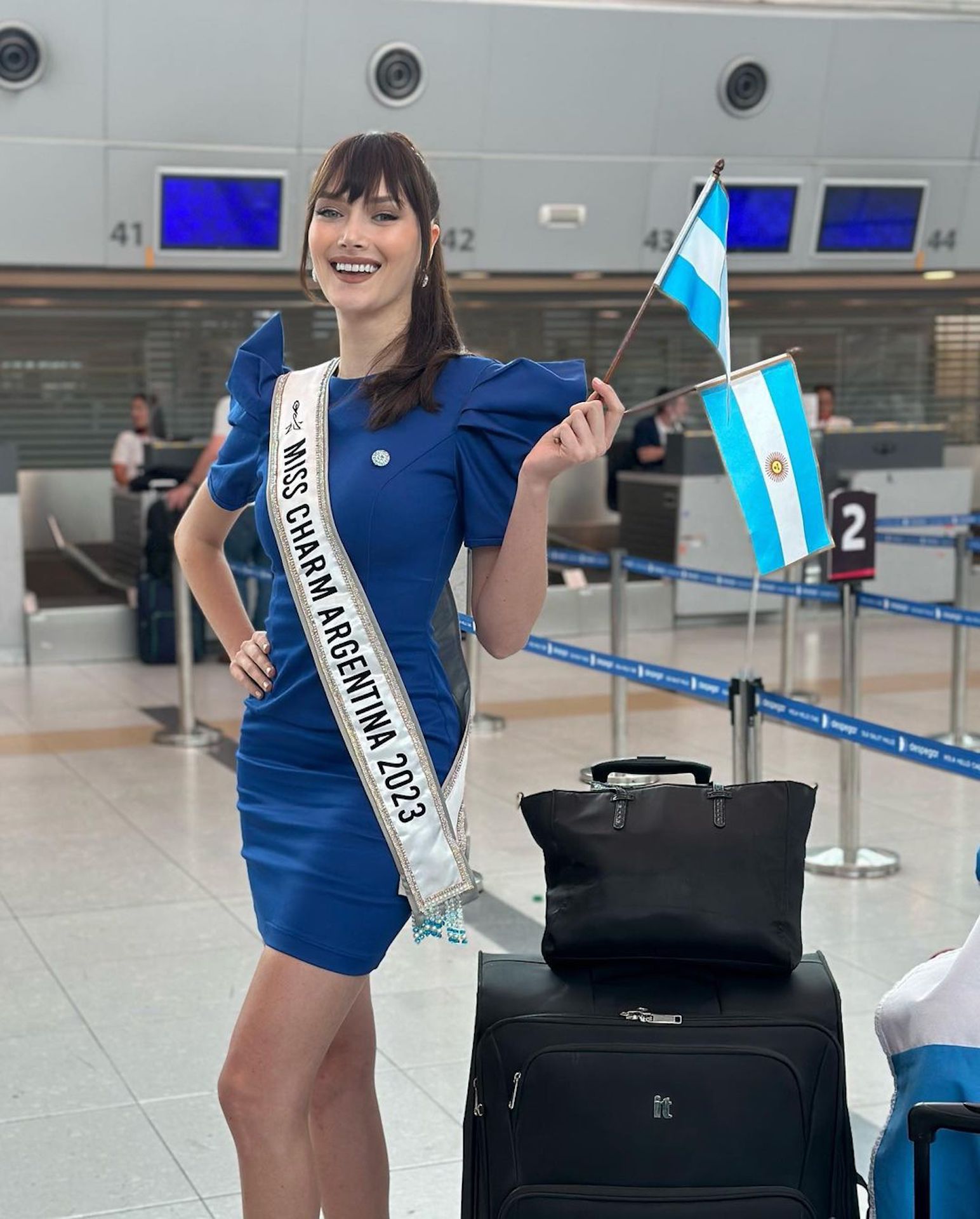 Dàn hoa hậu quốc tế 'đổ bộ' đến Việt Nam tranh vương miện Miss Charm - Ảnh 9.