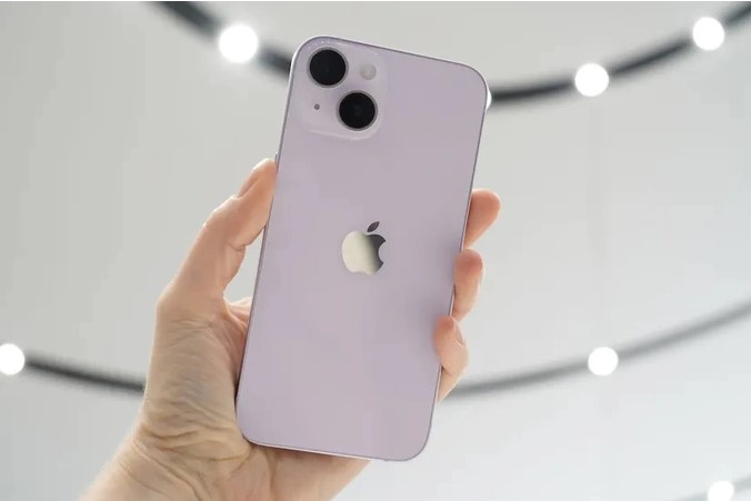 iPhone 14 cũ vẫn sở hữu thiết kế hiện đại