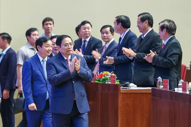 Thủ tướng Phạm Minh Chính chủ trì hội nghị phát triển kinh tế  - Ảnh 1.