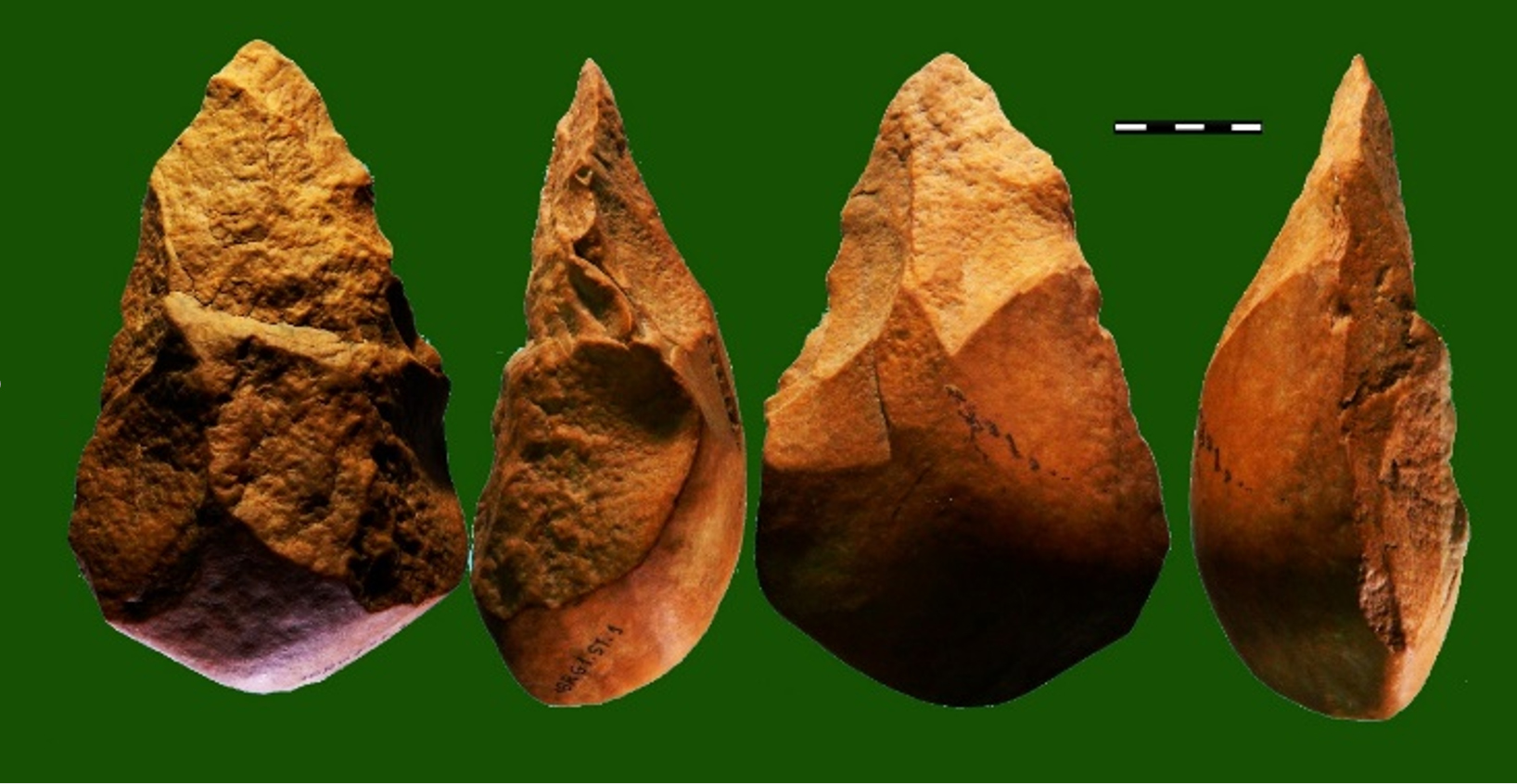 Satu set peralatan batu Khe - menambahkan 300.000 tahun sejarah Vietnam - Foto 1. Bộ công cụ đá An Khê - nối thêm 30 vạn năm lịch sử Việt Nam  - Ảnh 1.