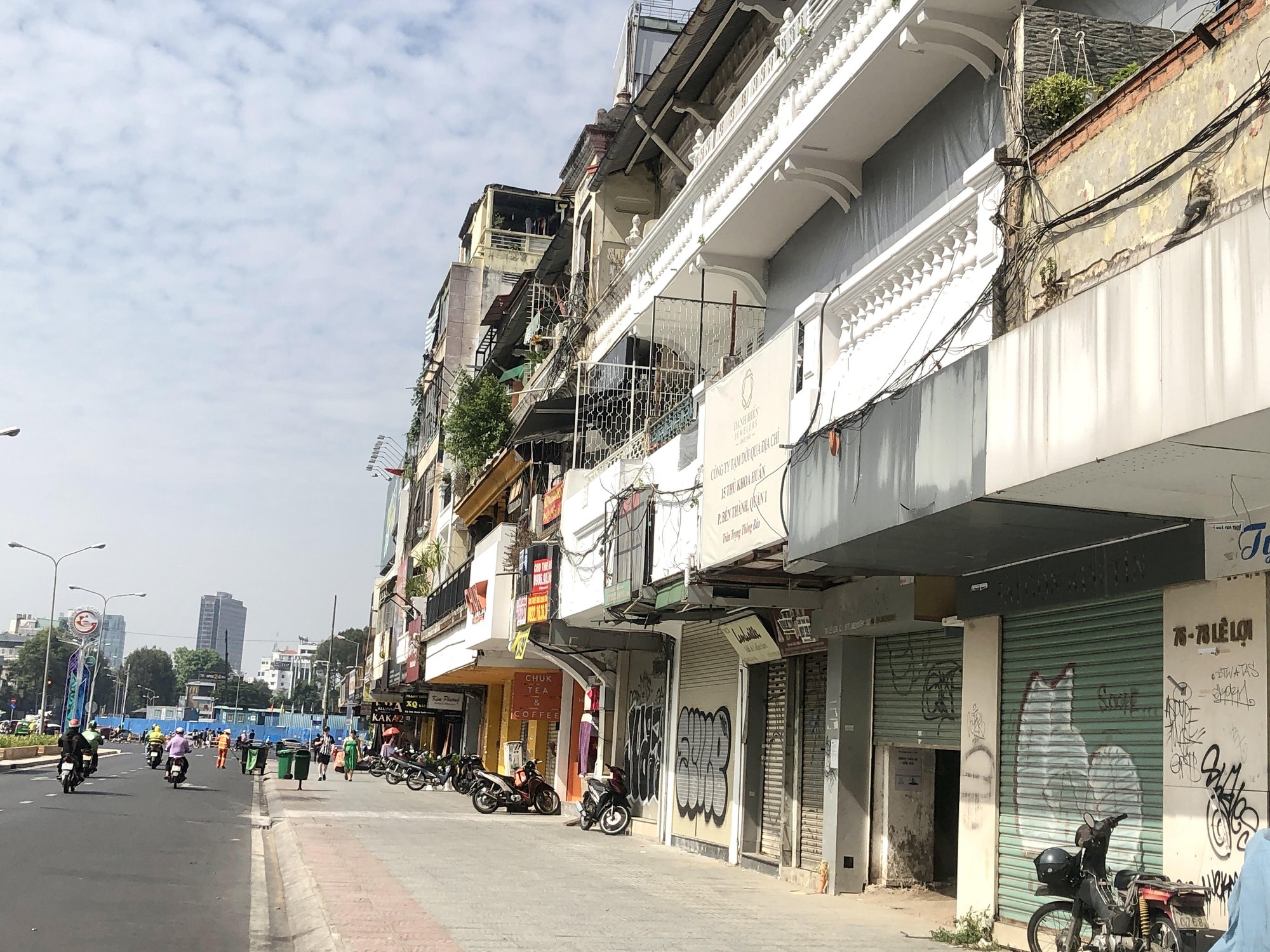 Ế khách, nhiều mặt bằng 'hot' trung tâm Sài Gòn treo bảng cho thuê - Ảnh 10.